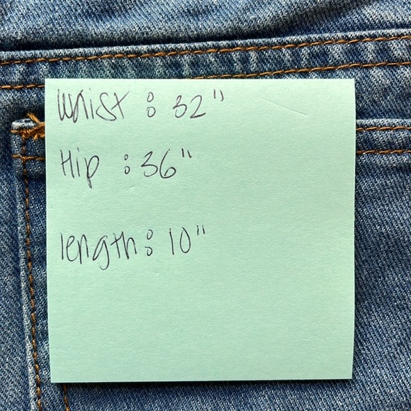 🩵 Vintage High Wasted Denim Shorts with Lace detailing , Size Large - Picture 11 of 17